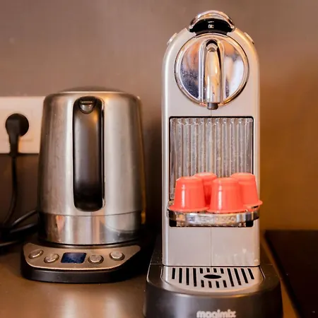 2 Pieces Lumineux Terrasse Ensoleillee 아파트