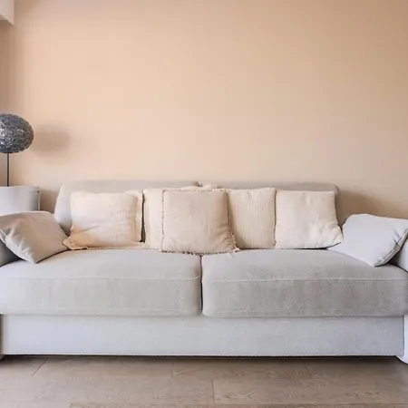 2 Pieces Lumineux Terrasse Ensoleillee 아파트 *